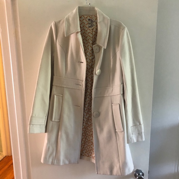 Long, White Fall/Winter Coat - Picture 1 of 5